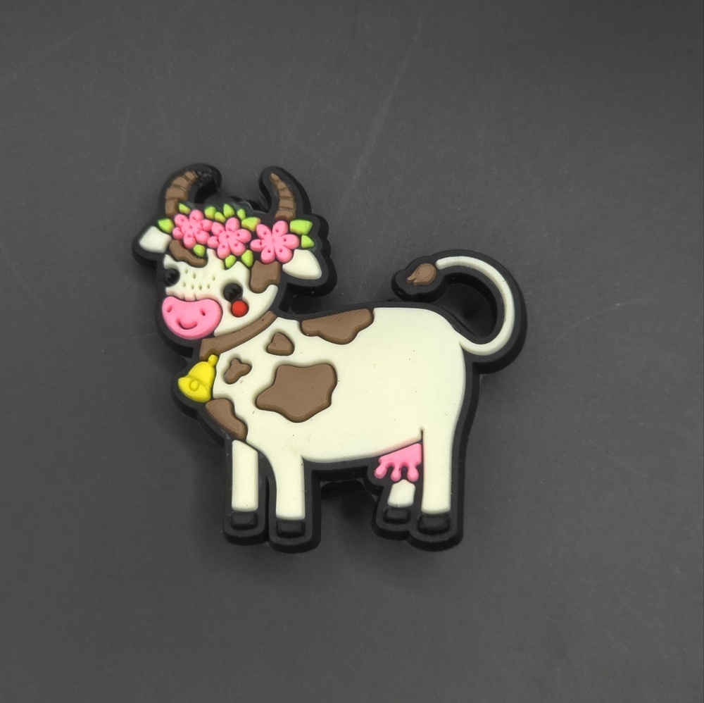 (5/$15) Cow Croc Charm
